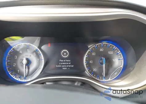 2021 Chrysler Pacifica Touring L z USA, uszkodzony, nr VIN 2C4RC1BG4MR584509